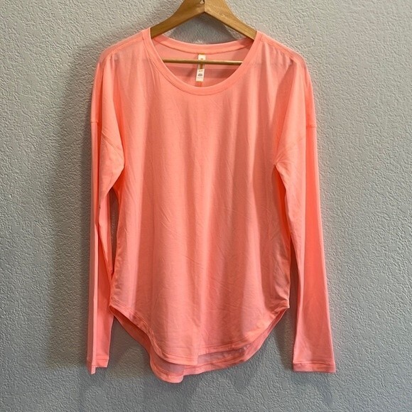 Lucy Coral Pink Scoop Bottom Crew Neck Long Sleeve T Shirt Size Small - Picture 1 of 6